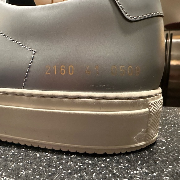 Common Projects Silver Leather Sneakers. Size 41. - Picture 7 of 8
